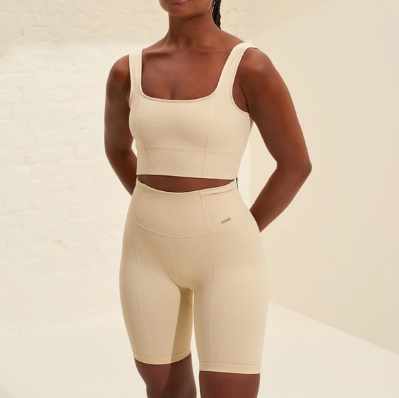 aimn set luxe seamless bra and shorts oat white color - Picture 4 of 6